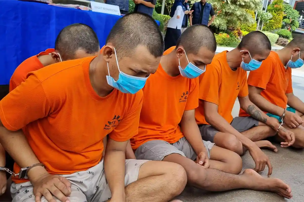 Polisi Gresik Gulung 20 Pengedar Narkoba dalam Operasi Tumpas Narkoba Semeru 2025