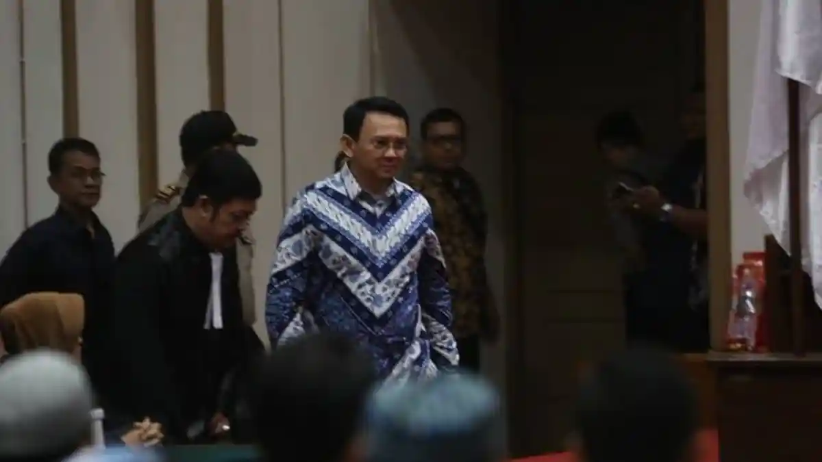 Terbukti Menodai Agama, Ahok Divonis 2 Tahun Penjara