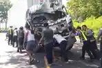KECELAKAAN-MAUT-Kecelakaan-lalu-lintas-hebat-terjadi-di-Jalur-Pantura.jpg