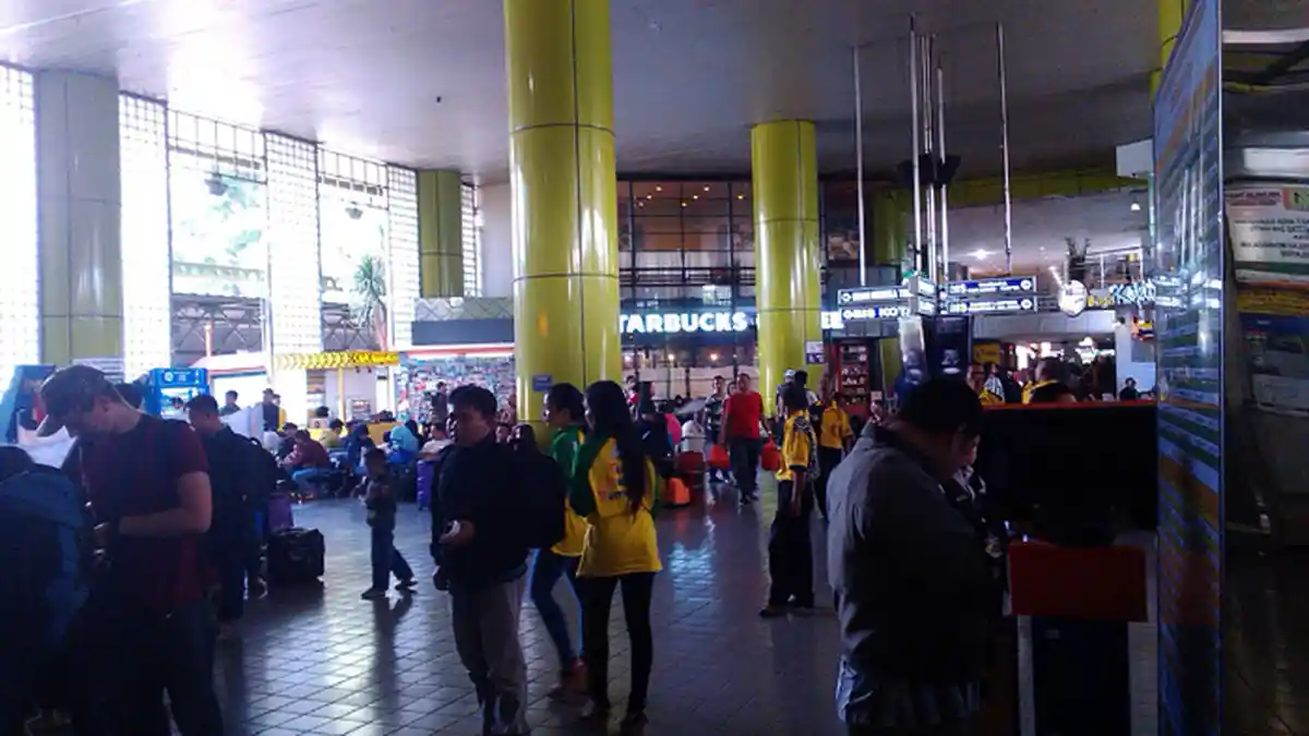 H+7 Lebaran Pemudik dari Stasiun Gambir Berkurang