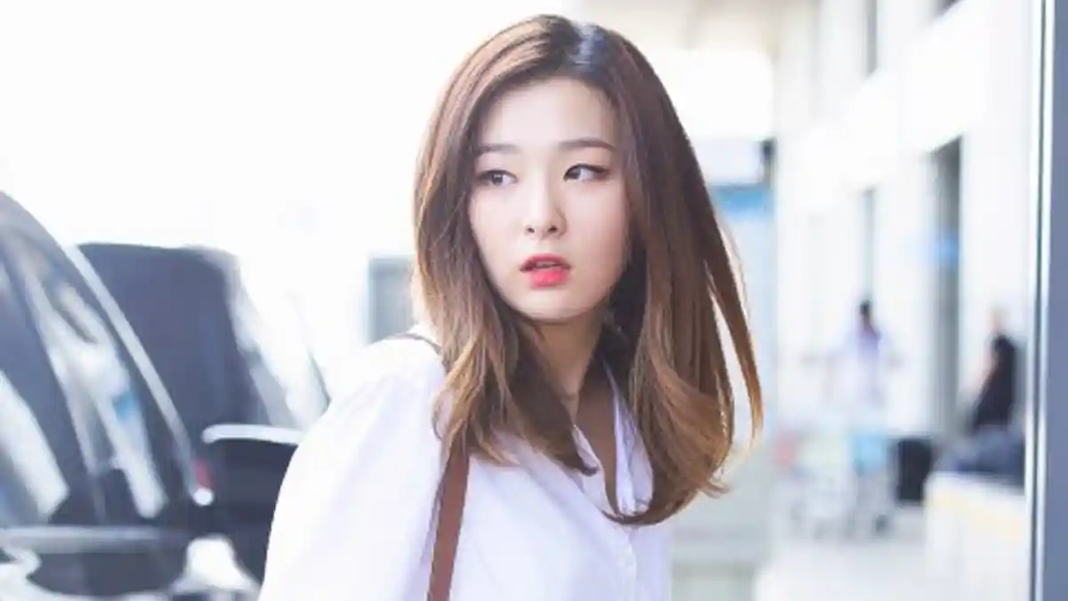 OOTD Casual Ala Seulgi Red Velvet Tuai Pujian Netizen Korea, Bisa Kamu Coba Nih Girls!