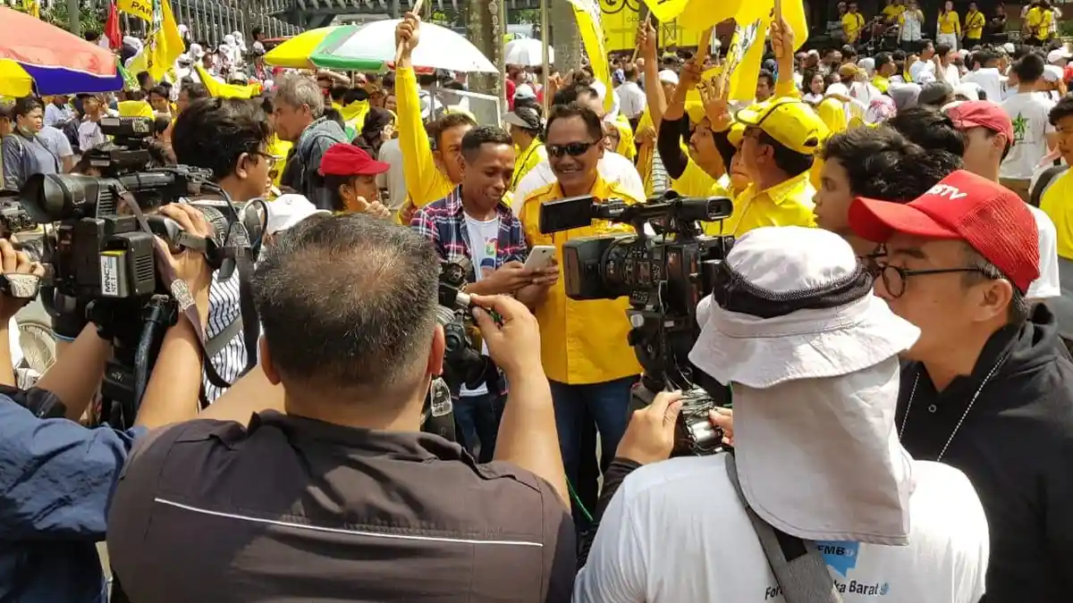 Ribuan Relawan Gojo Hadiri Kampanye Akbar Jokowi-Ma'ruf di GBK