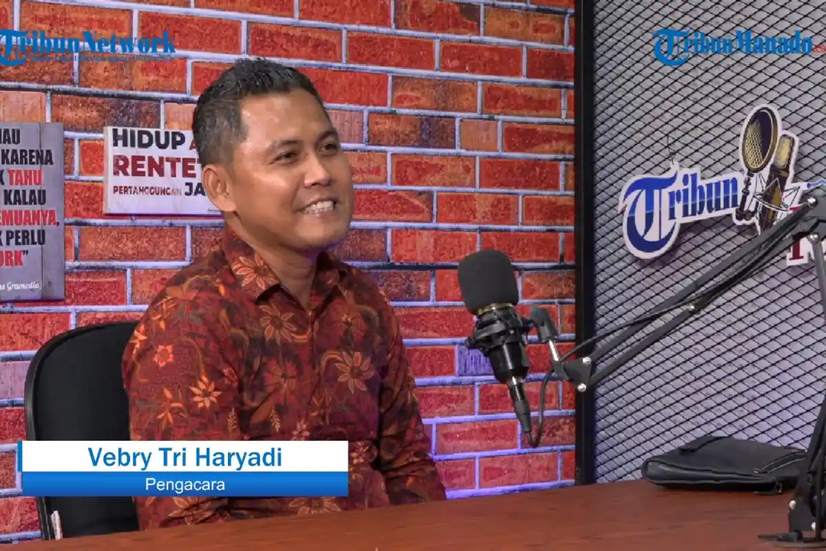 Vebry Siap Bela Oknum Wisudawan, Sebut Petinggi Unsrat Jangan Alergi Kritikan