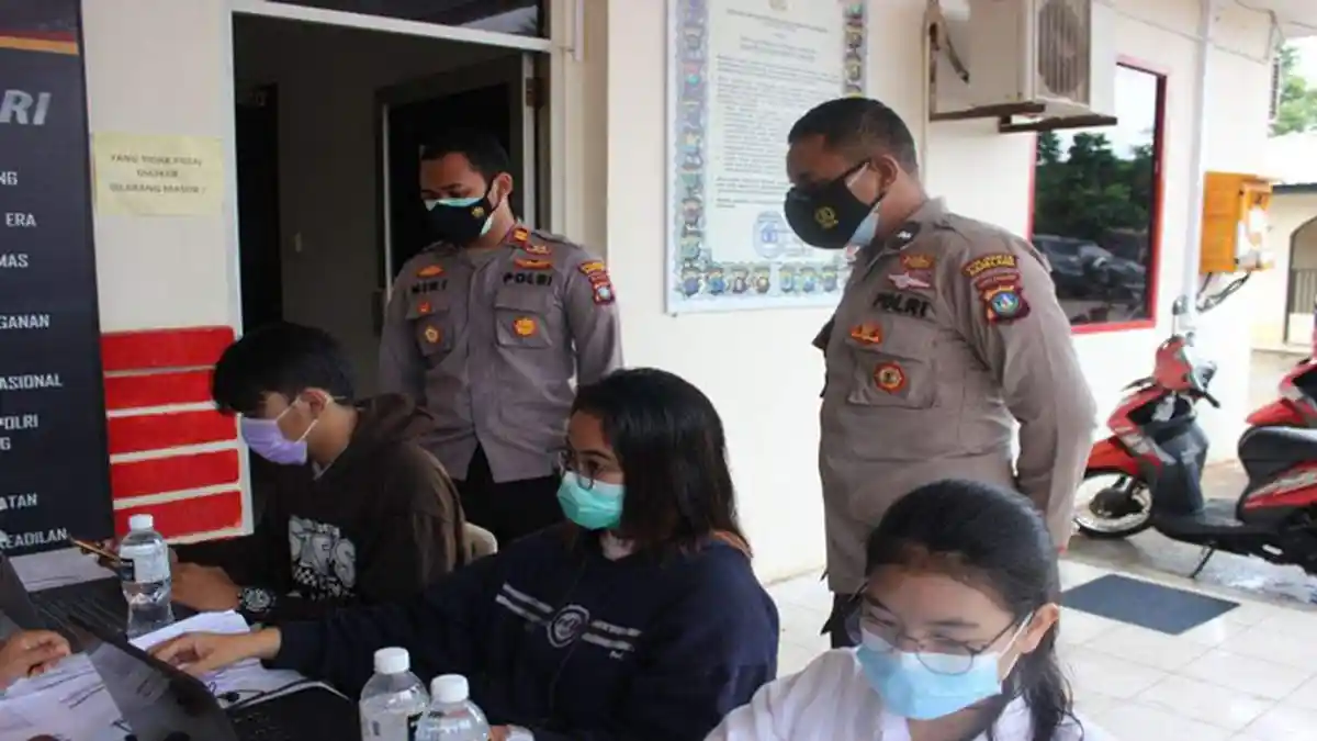 200 Warga Batam Lolos Tes Antigen saat Akan Divaksinasi Covid di Polsek Sagulung