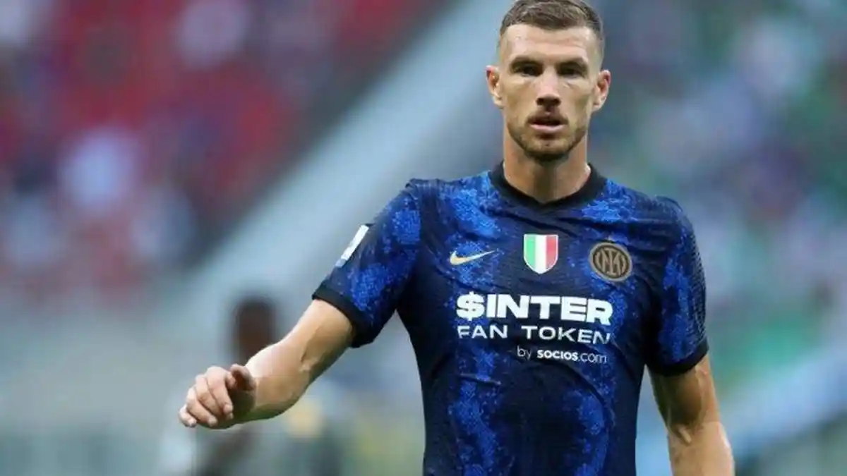 Rela Gaji Dipotong 50 Persen, Striker Veteran Edin Dzeko Tetap Setia Bersama Inter Milan