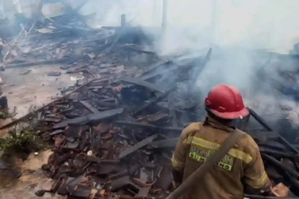 Rumah Panggung di Tanjungsari Sumedang Ludes Terbakar, 3 Sepeda Motor  Ikut Hangus