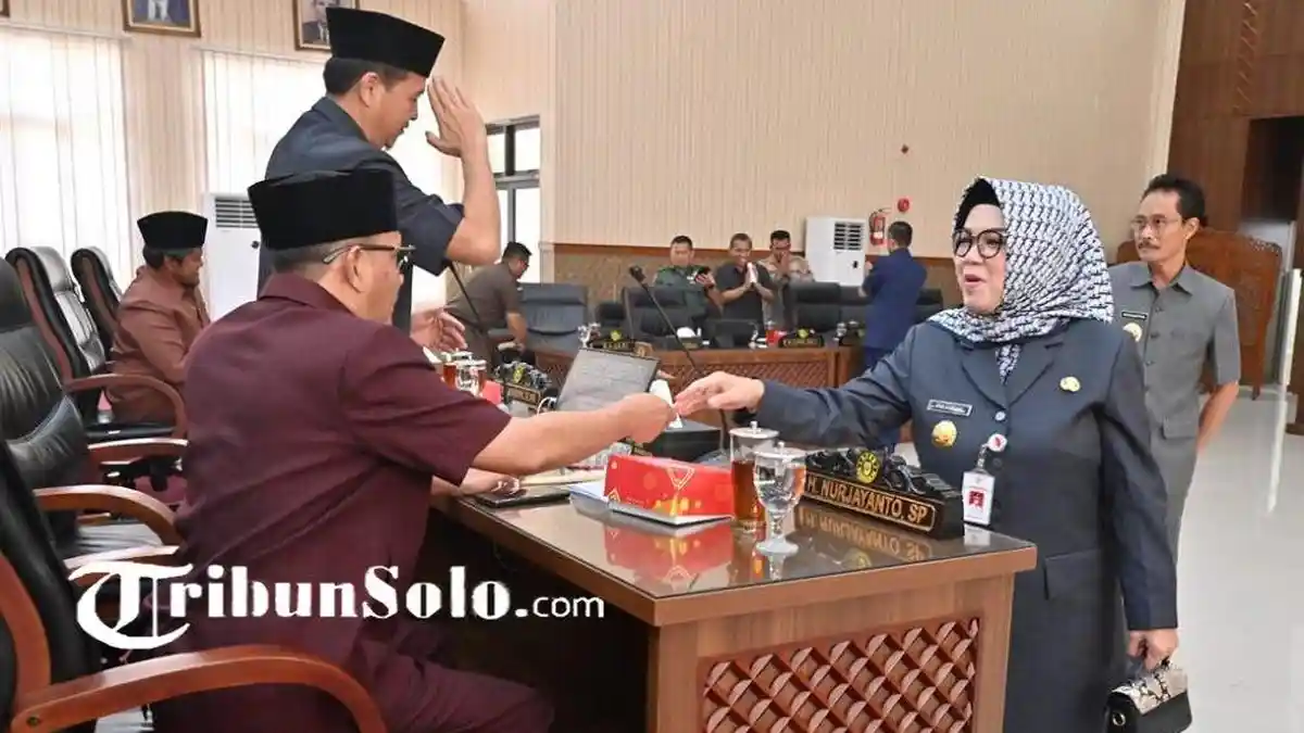 Bupati Sukoharjo Laporkan APBD 2022 di Rapat Paripurna, Singgung Penerapan Belanja Tak Maksimal