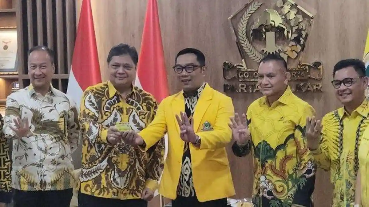 Resmi Jadi Kader Golkar, Ridwan Kamil Tegaskan Dukung Airlangga Hartarto Jadi Capres 2024
