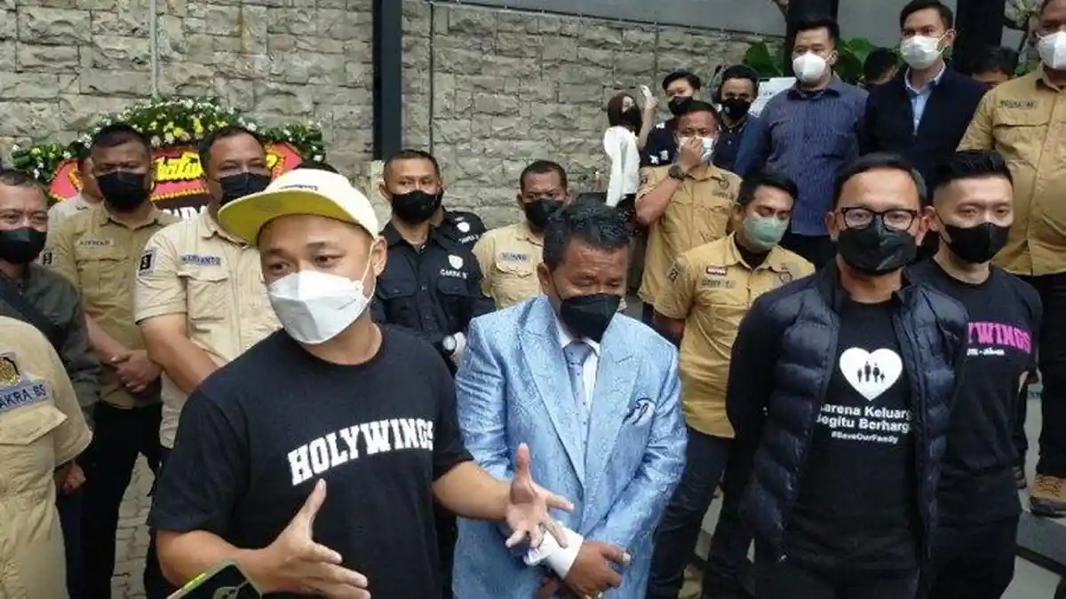 Hotman Paris Ajak Wali Kota Bima Arya Lantunkan Lagu di Holywings Bogor