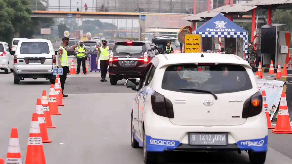 Tak Punya SIKM, Polisi Tindak 10.863 Kendaraan Untuk Putar Balik Lagi Keluar Jakarta