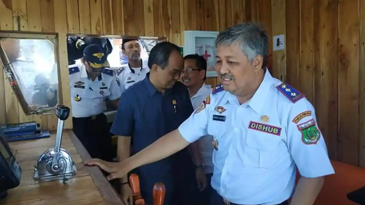KM Banawa Nusantara Diresmikan Bupati Pinrang di Dermaga Ujung Lero
