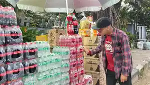 Penjualan-Minuman-Soda-Musiman-di-Kendari-Sulawesi-Tenggara-Lesu-Jelang-Idulfitri-2025-Daftar-Harga.jpg