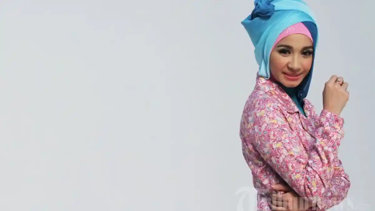 Laudya Cynthia Bella Sibuk Shooting Program Televisi dan Jalan-jalan Islami