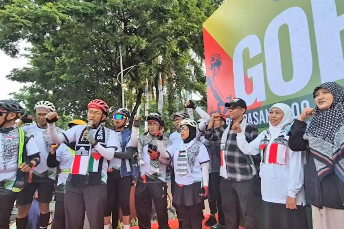 Berangkatkan Peserta 1000 Km Ride for Palestine Surabaya-Jakarta, Khofifah: Semai Pesan Kemanusiaan