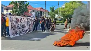 Massa-Aksi-Anak-Buruh-Kalteng-4-Mei-2026.jpg