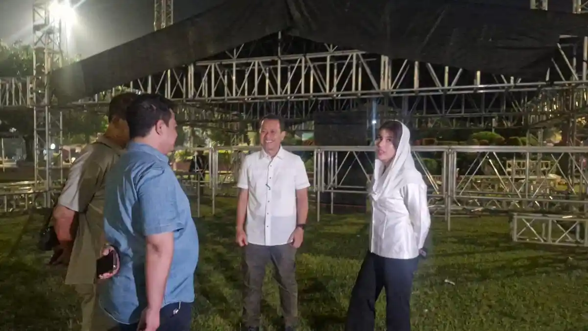 Denny Caknan dan Gus Iqdam Meriahkan Halal Bihalal Bupati-Wakil Bupati Kudus di Alun-alun Simpang 7