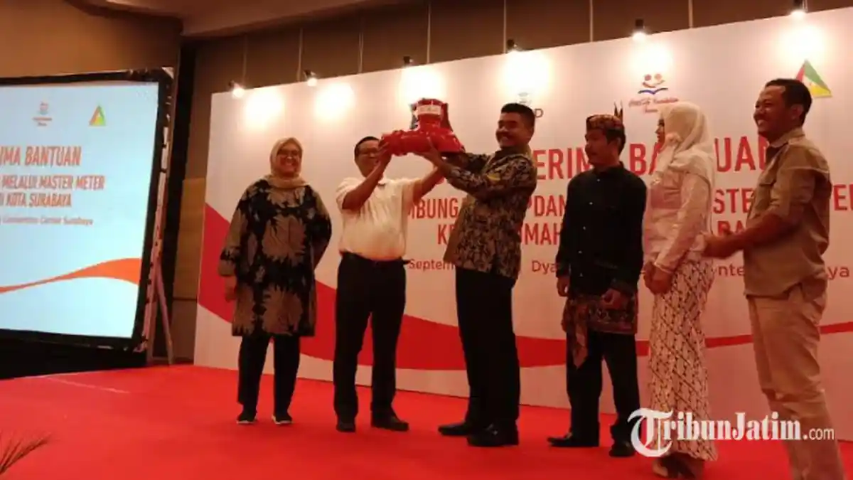Warga Surabaya Senang Dapat Bantuan Master Meter dari Amerika, Tak Perlu Mandi Air Sumur