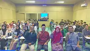 Kuliah-Tamu-Universitas-Hamzanwadi-Hadirkan-Alumni-ENS-Lyon-Prancis-Bahas-Transformasi-Politik.jpg