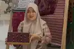Sarung-tenun-Goyor-produksi-khas-dari-Desa-Penggaron-Kecamatan-Mojowarno-Jombang.jpg