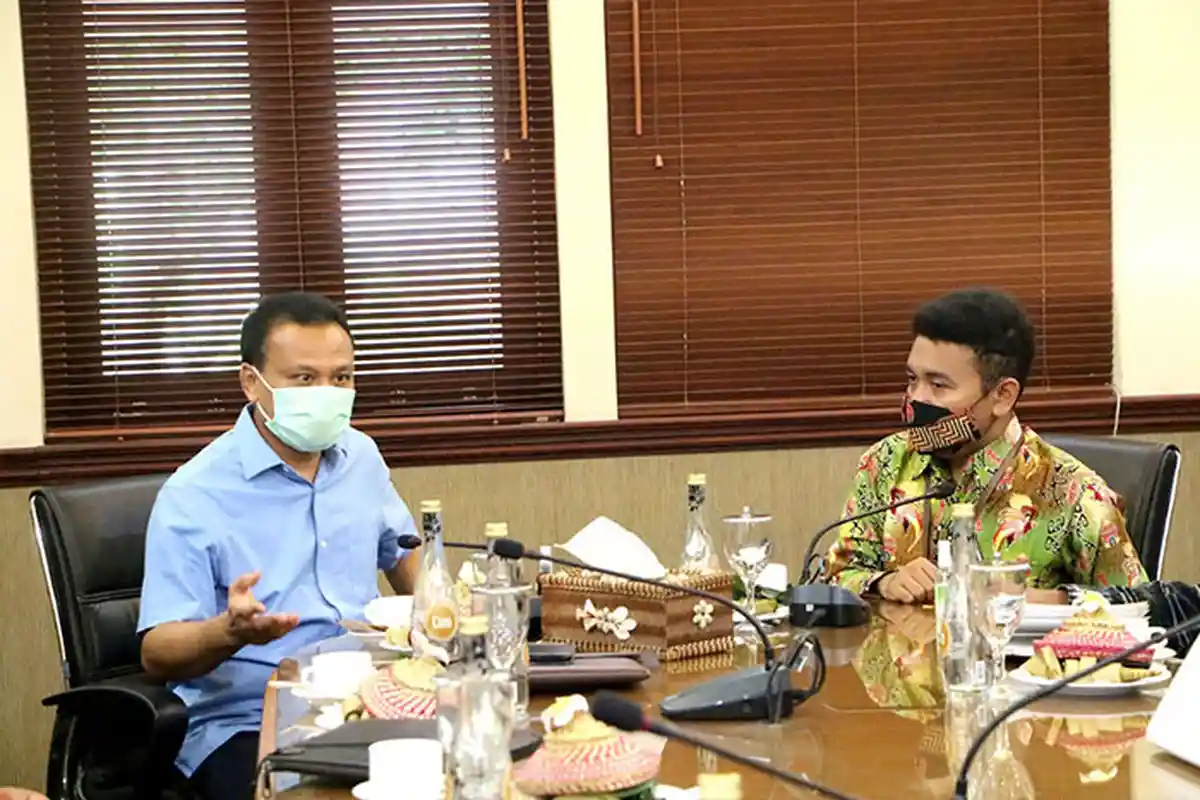 Bali Kekurangan Guru Berstatus PNS, Sekda Bali Titip Pesan Via Billy Mambrasar