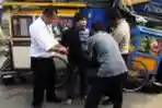 Bandar Narkoba Pasrah Saat Ditangkap Polisi Berpakaian Preman