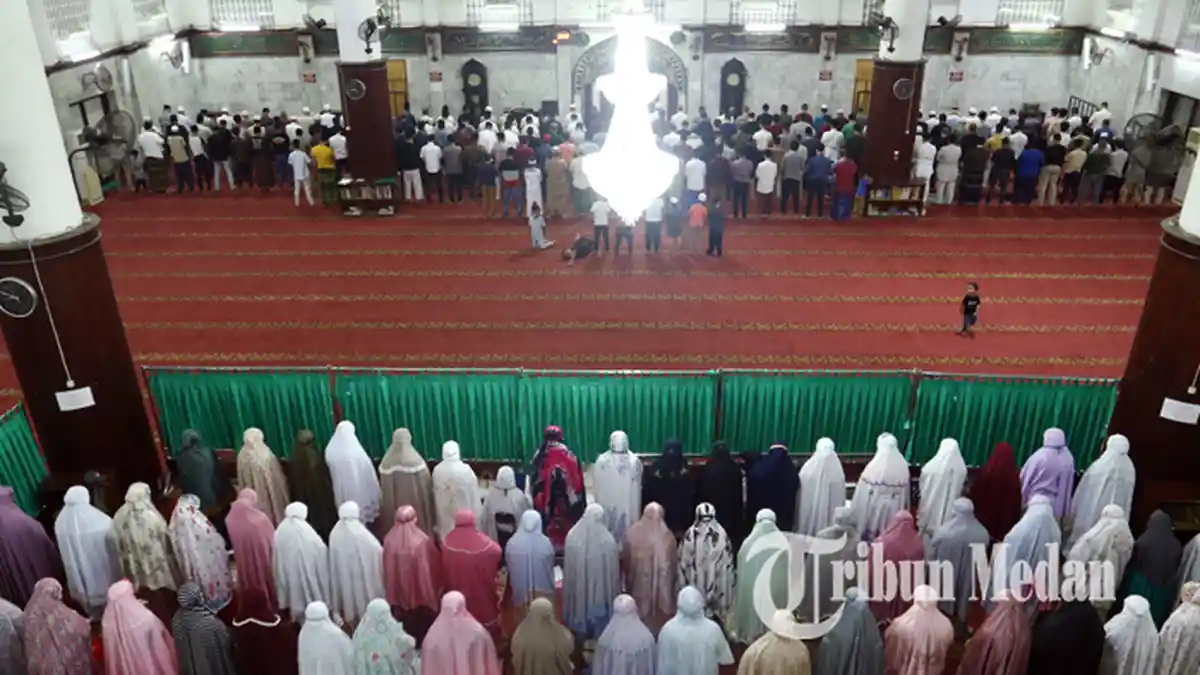 Bacaan Niat Sholat Tarawih dan Witir Berjamaah dan Sendiri, Lengkap Beserta Tata Cara Pelaksanaannya