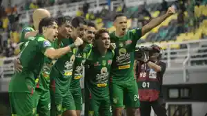 Dominasi-Persebaya-di-GBT-Tekuk-PSM-Makassar-1-0-di-Babak-Pertama-Lewat-Kaki-Gali-Freitas.jpg