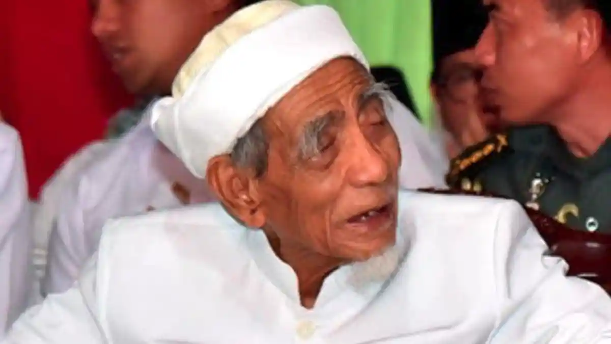 Meninggal di Mekkah, Menteri Agama Ajak Masyarakat Indonesia Doakan Mbah Moen