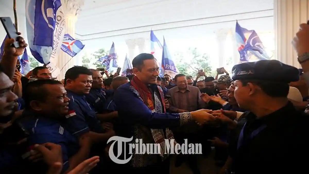 Berita Foto: AHY dan SBY Tiba di Medan, Setelah Peringati 19 Tahun Tsunami Aceh - 26122023_SAPA-KADER_ABDAN-SYAKURO-2.jpg