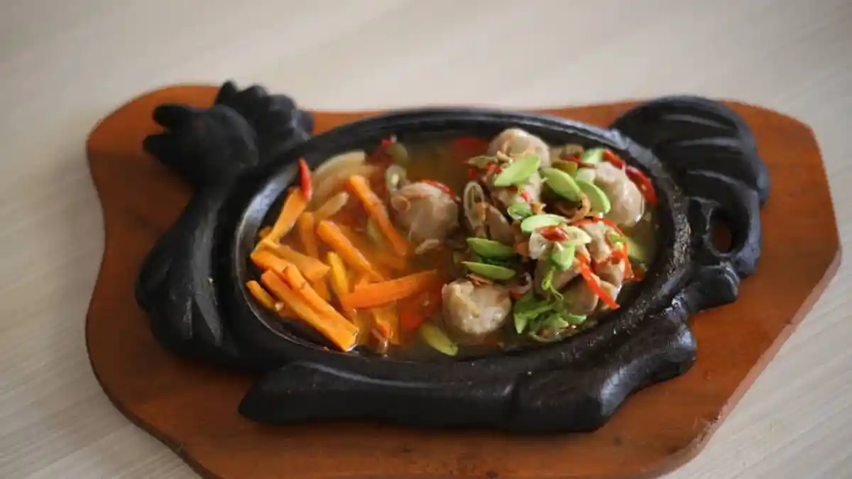 Ingin Makan Bakso di Jl Batua Raya Makassar? Ini Dia, Ada Tradisional Hingga Kekinian Pakai Hotplate