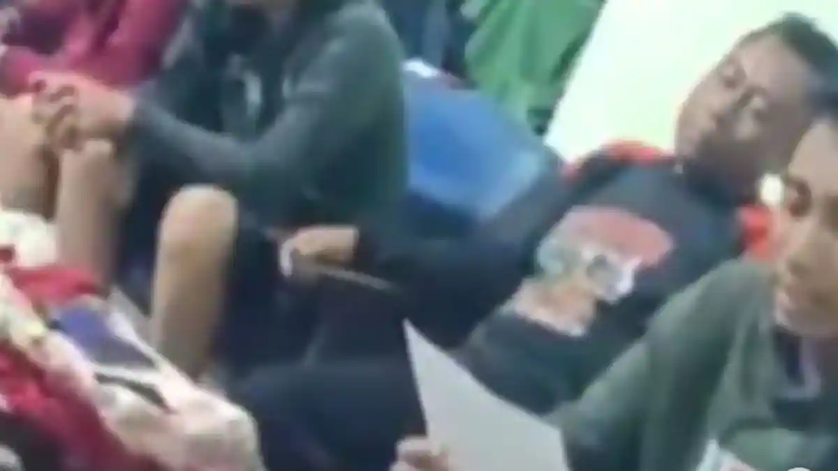 Video Viral : Pria Ini Didenda Rp 30 Juta Gara-gara Menganggu Istri Orang