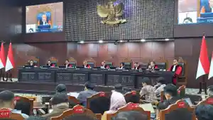 Sidang-uji-pasal-UU-Lalu-Lintas-dan-Angkutan-Jalan-UU-LLAJ-di-Gedung-Mahkamah-Konstitusi-MK.jpg