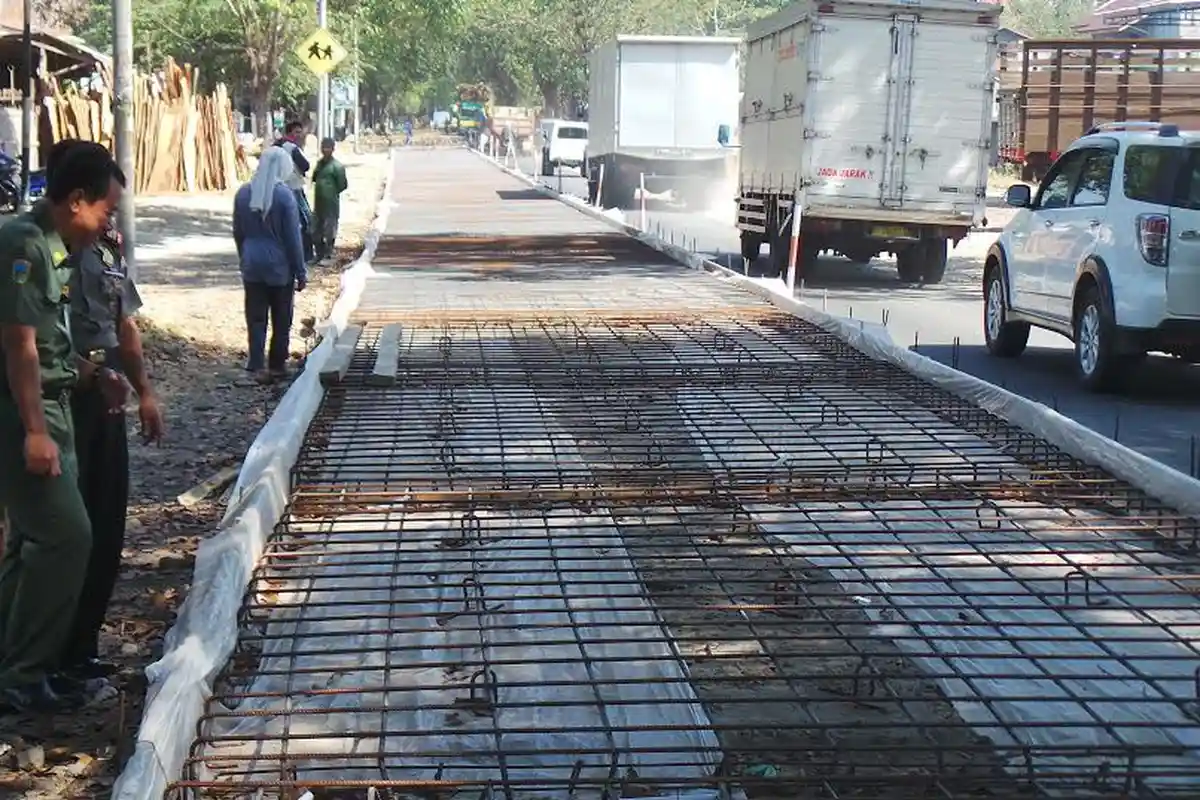 Perbaikan Jalan di Patemon