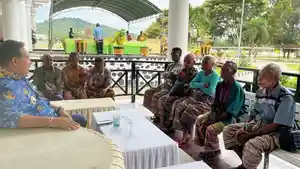 WARGA-tUABATAN-LAPOR-BUPATI-TTU.jpg