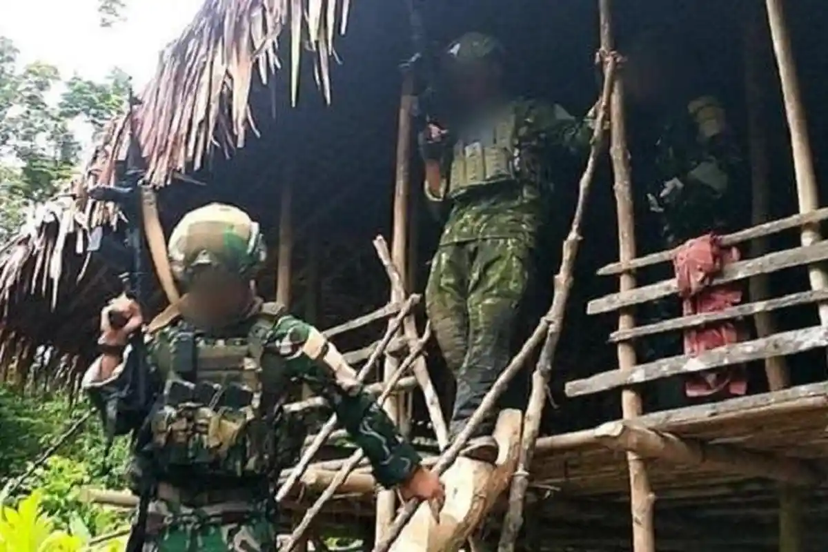 Markas KKB Papua Dikuasai Marinir: Senpi Rakitan dan Busur Panah Disita