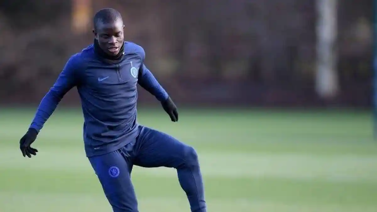 Pemain Chelsea N'Golo Kante Pilih Pulang Kampung Dibanding Main Game