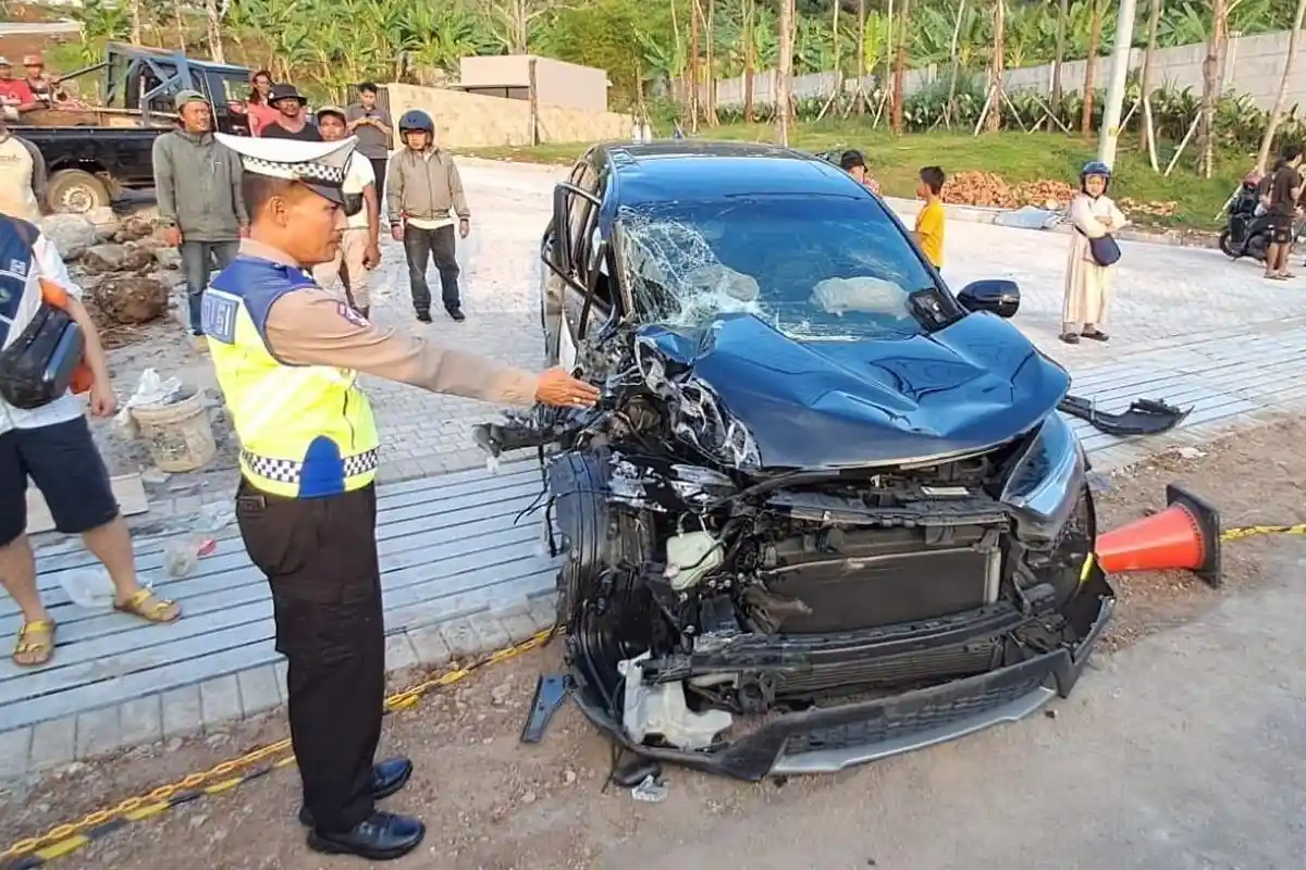 Kronologi dan Detik-detik Kecelakaan Beruntun Mobil CR-V, Truk Jagung, dan 2 Motor di Tuntang