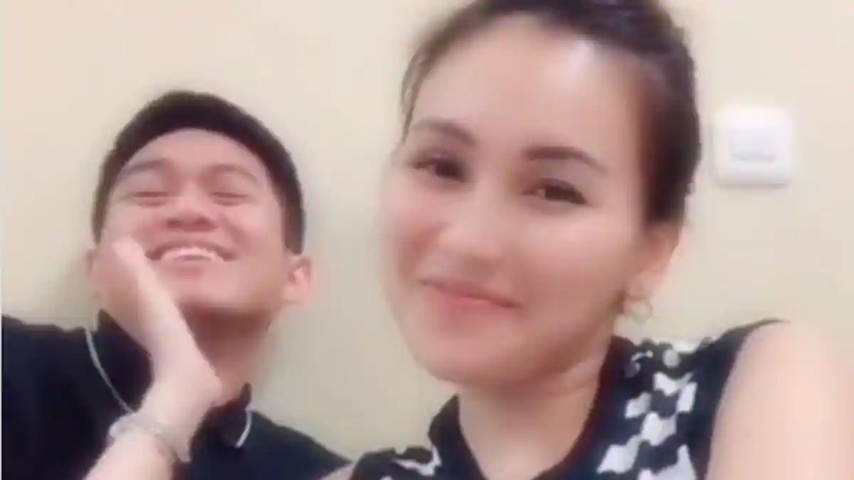 Ayu Ting Ting Kecewakan Adit Jayusman Gegara Tak Tahu Hal Sepele Ini, Padahal Sudah Satu Selimut
