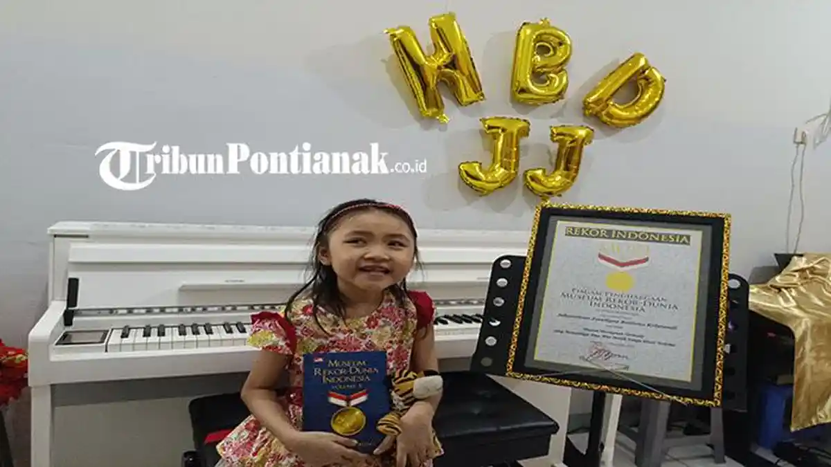 Jehovalena Jocellyne Pianis Cilik Asal Pontianak Raih Penghargaan MURI