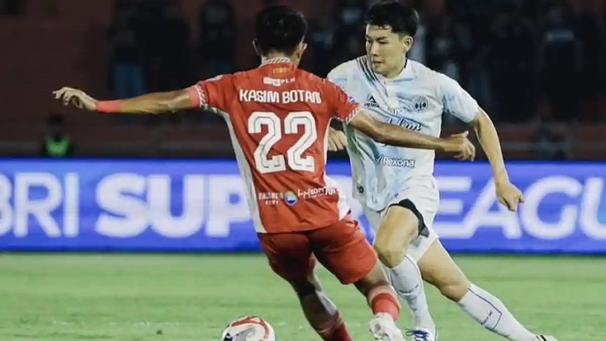PSIM Yogyakarta Curi Poin di Padang Meski Bermain dengan 10 Pemain