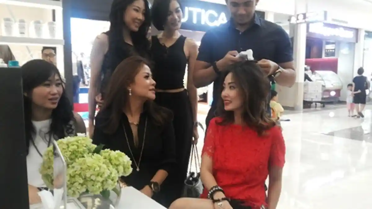 Dimanapun, Kapanpun, Rambut adalah Mahkota Wanita
