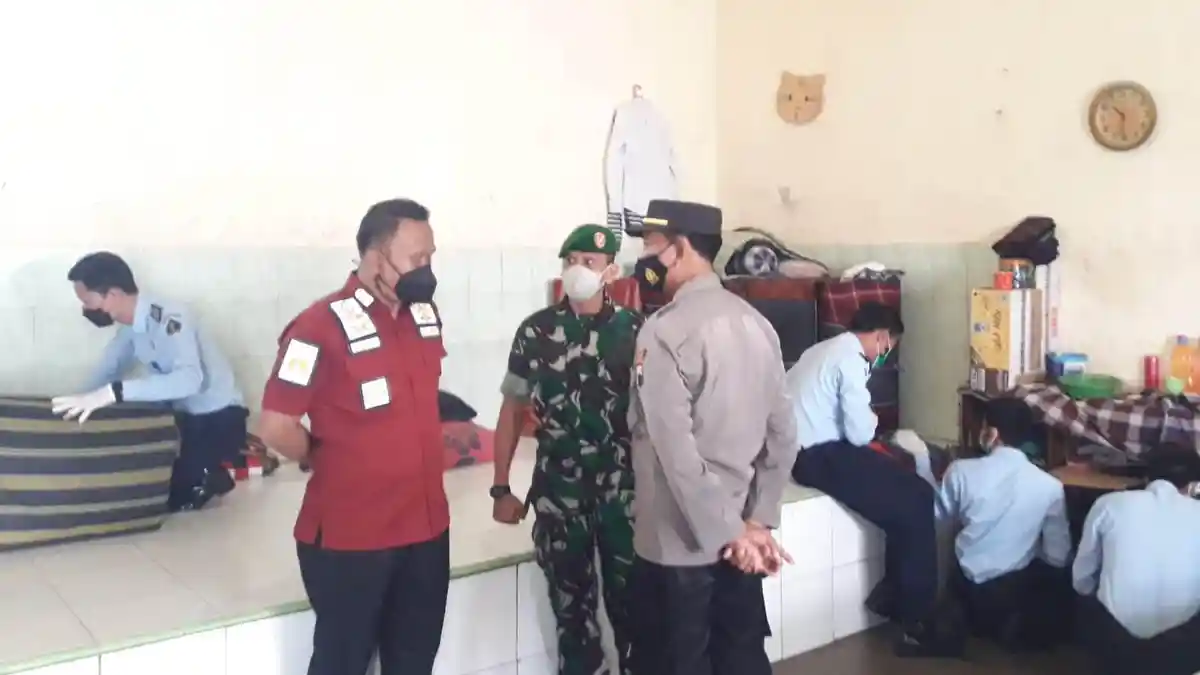 Pasukan Gabungan TNI-Polri Geledah dan Periksa 144 Warga Binaan Rutan Kudus, Ada Apa?