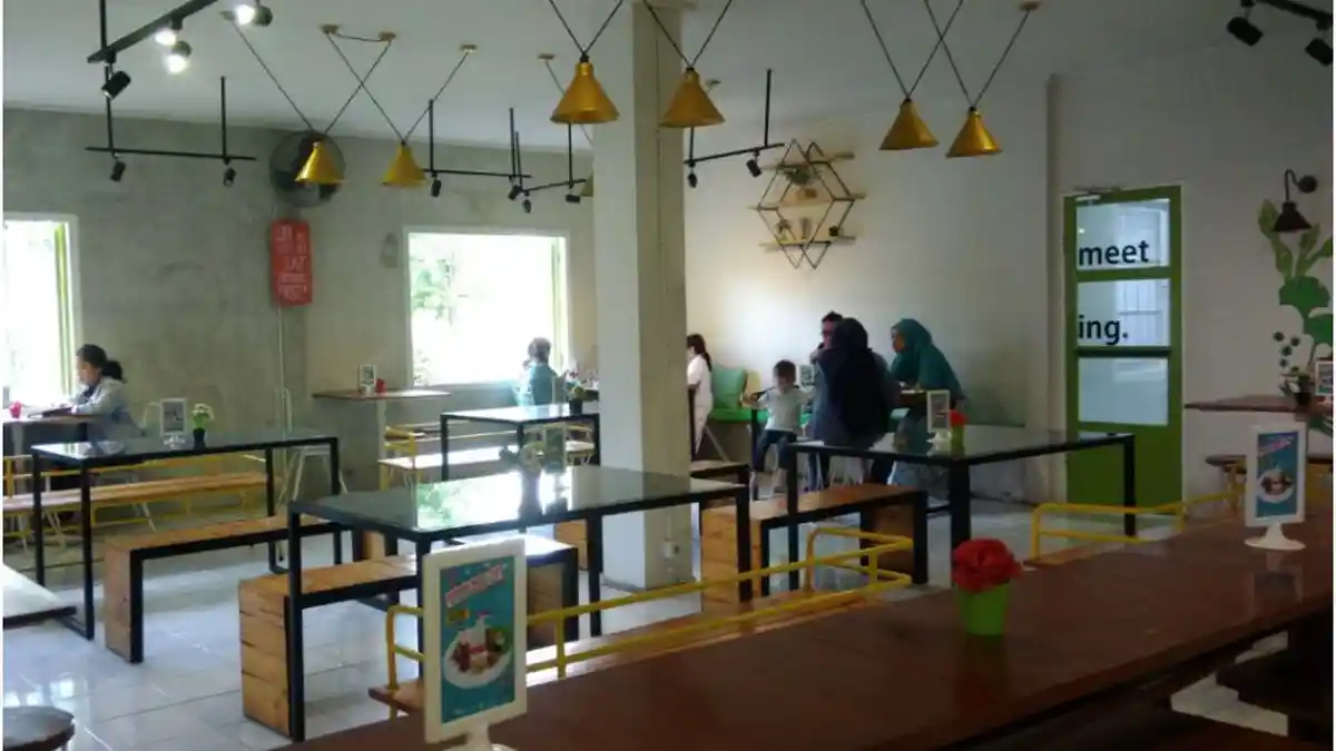 Nongkrong di Mangkuk Manis Serasa Santai di Pantai