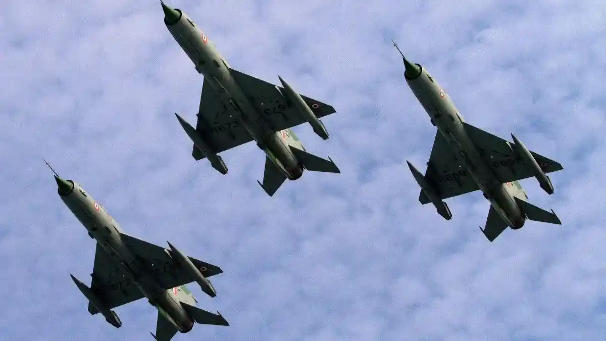 China dan Rusia Usir Militer India dari Pangkalan Udara di Negara Halaman Belakang Mereka