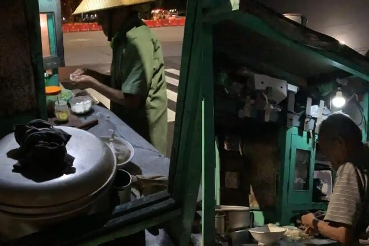 Kisah Mbah Min, Penjual Bakso Usia 86 Tahun Ini Viral, Terima Donasi Rp 8 Juta Lebih dari Netizen