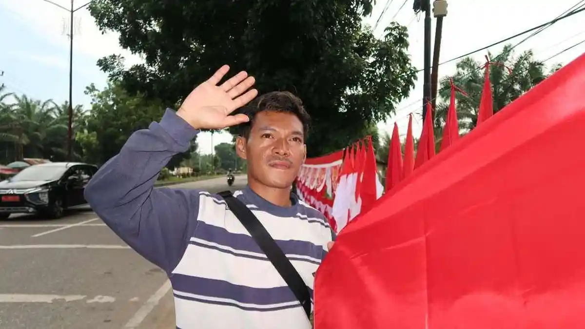 Permintaan Meningkat, Pedagang Bendera Merah Putih Rasakan Berkah Kemerdekaan