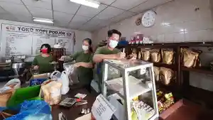 Toko-Kopi-Podjok-Legendaris-Sejak-1947.jpg