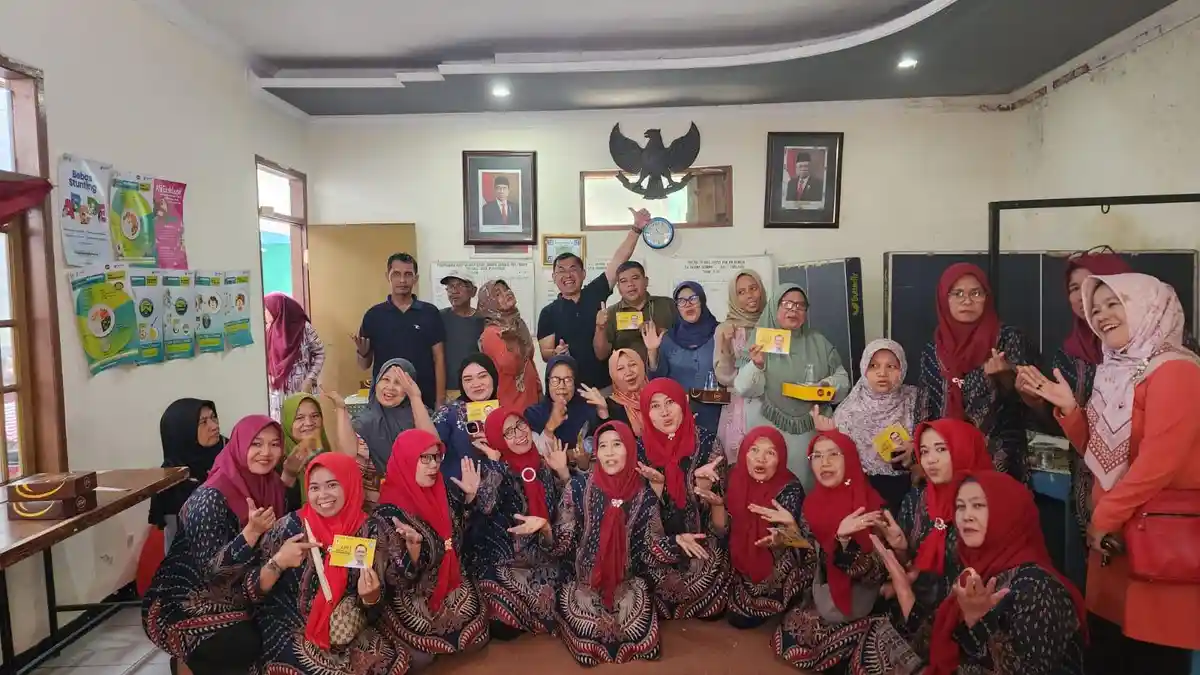 Emak Emak Curhat ke Kang Arfi, Minta Kemudahan Anak-anak Masuk Sekolah Negeri