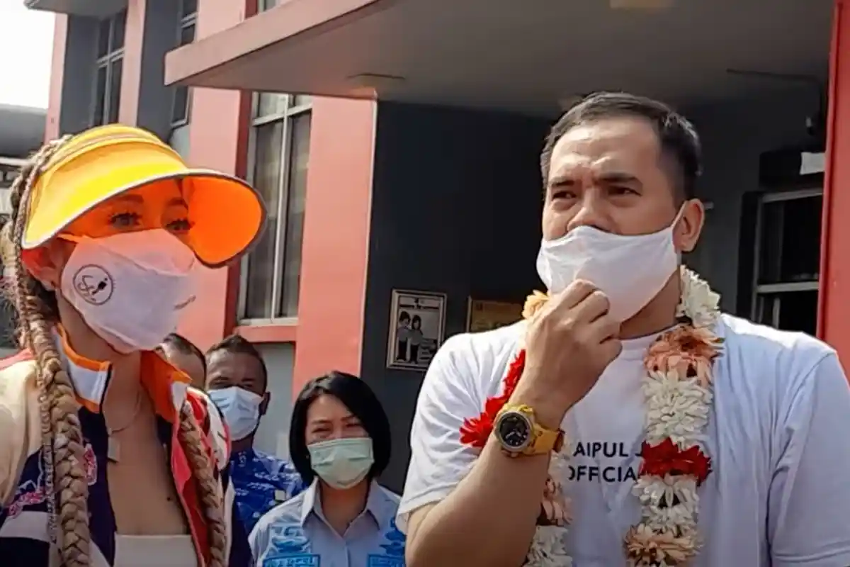 Indah Sari, Perempuan yang Jemput Saipul Jamil Pakai Mobil Mewah dan Beri Kalungan Bunga Buka Suara