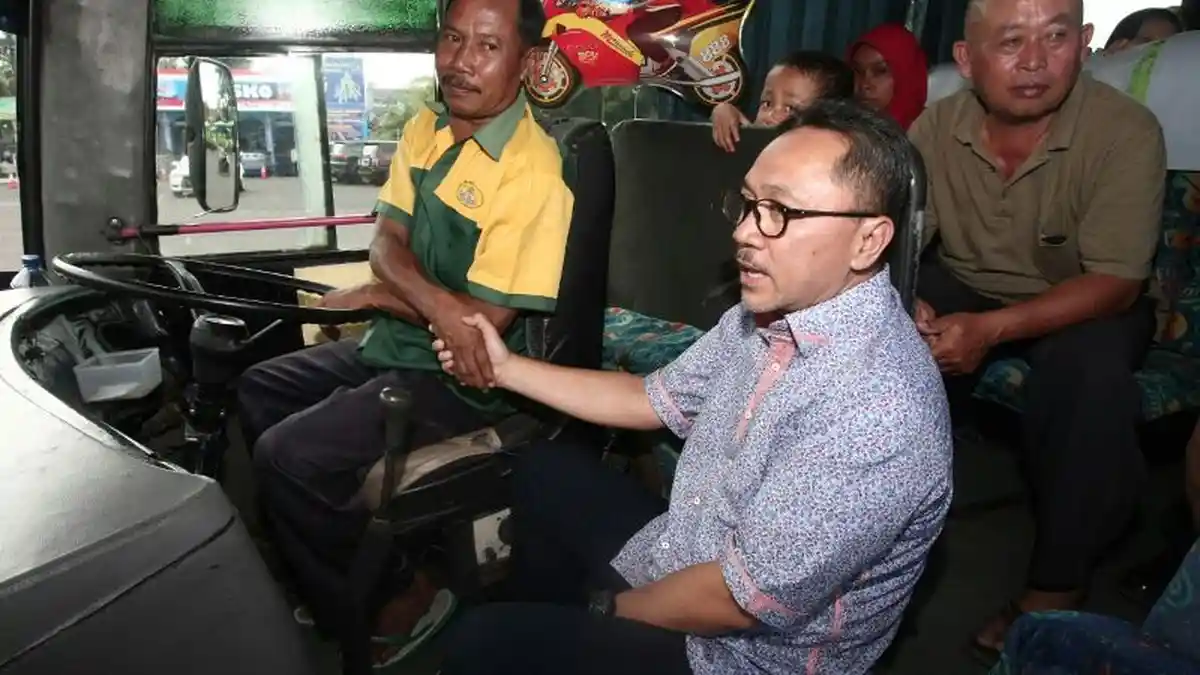 Ketua MPR Tinjau Mudik di Terminal Rajabasa Lampung
